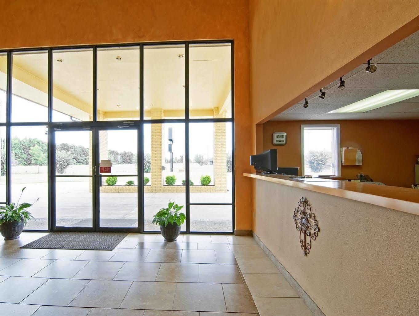 Executive Inn & Suites Prescott Bagian luar foto