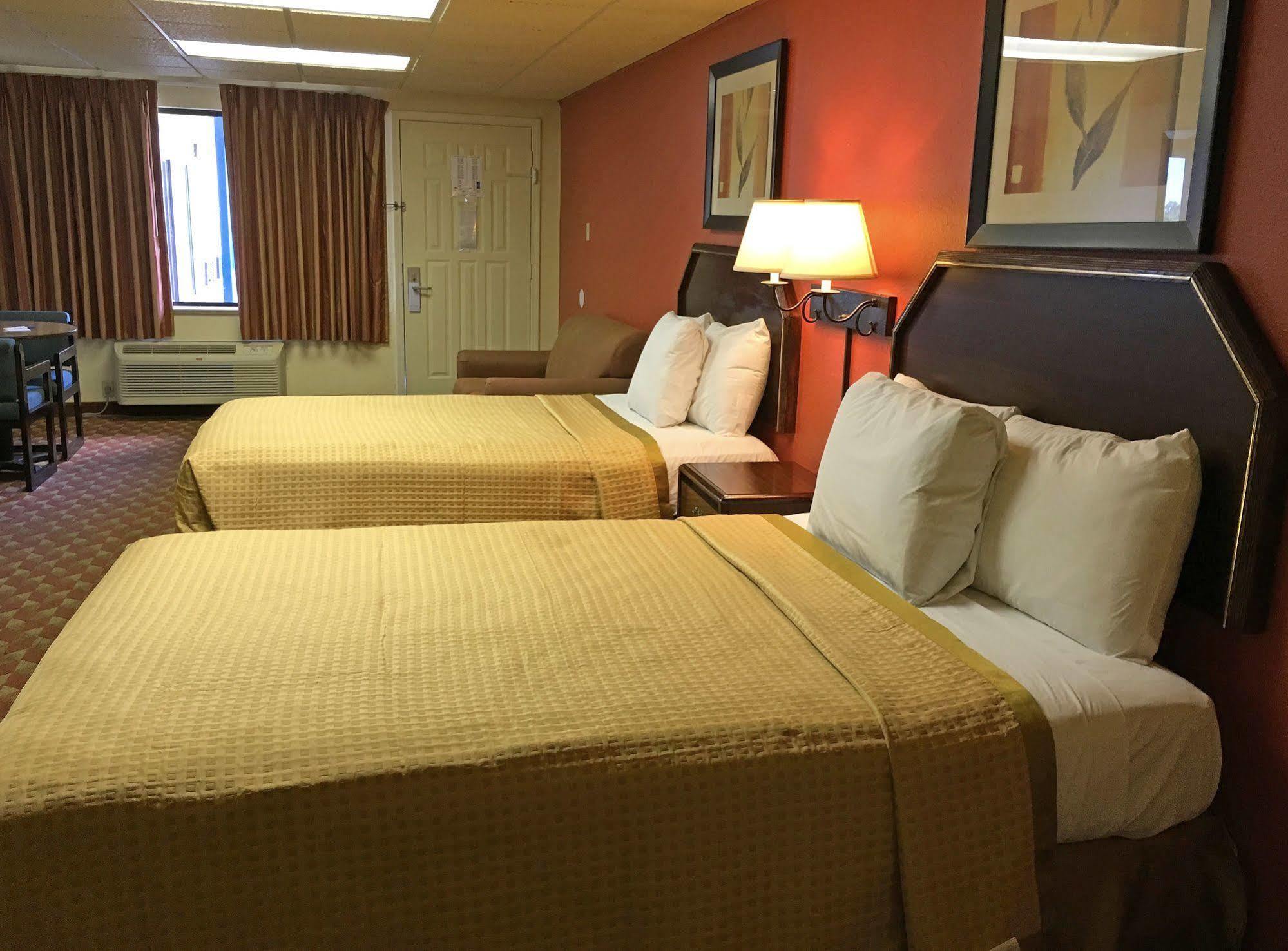Executive Inn & Suites Prescott Bagian luar foto