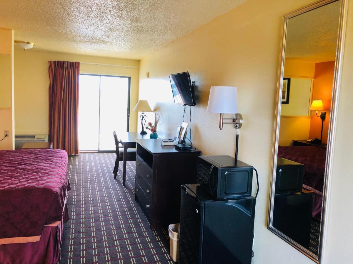 Executive Inn & Suites Prescott Bagian luar foto